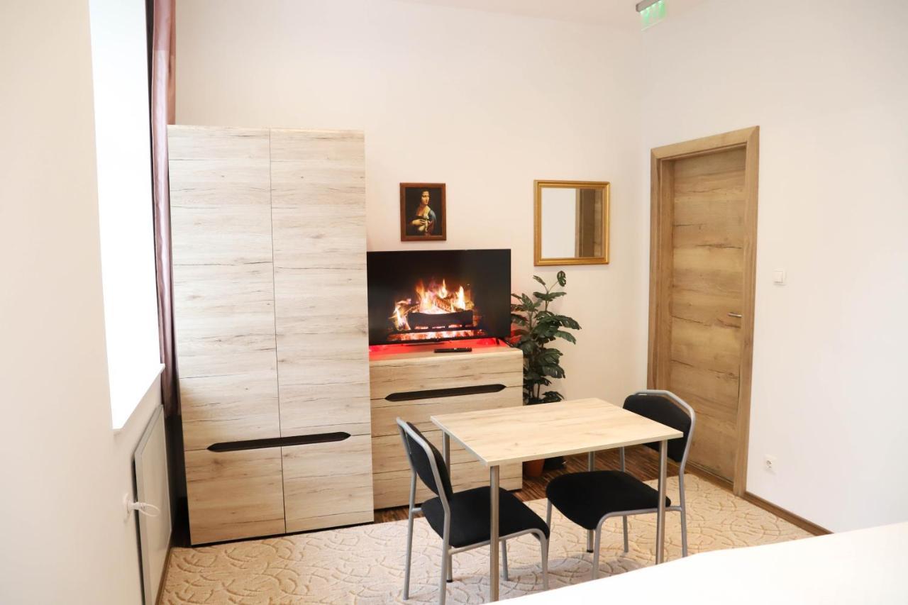 וינה «Go West» Guest Rooms מראה חיצוני תמונה