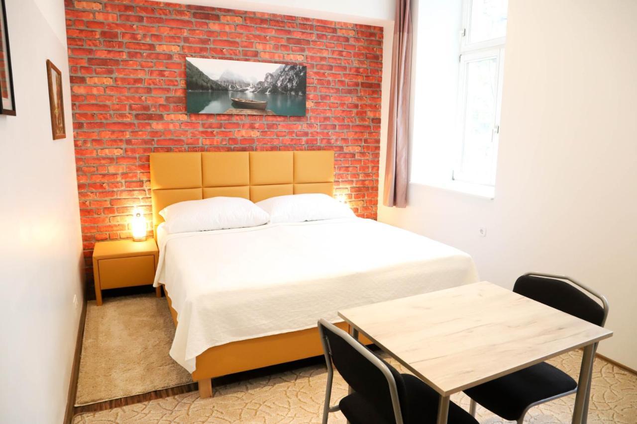 וינה «Go West» Guest Rooms מראה חיצוני תמונה
